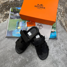Load image into Gallery viewer, Slipper