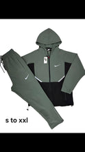 Load image into Gallery viewer, Tracksuit