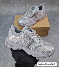 Load image into Gallery viewer, Shoes