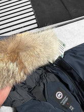 Load image into Gallery viewer, Jacket