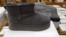 Load image into Gallery viewer, Shoes