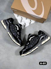 Load image into Gallery viewer, Shoes