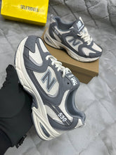 Load image into Gallery viewer, Shoes