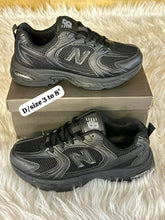 Load image into Gallery viewer, Shoes