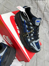 Load image into Gallery viewer, Shoes
