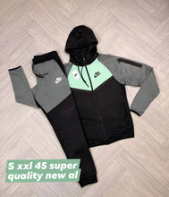 Load image into Gallery viewer, Tracksuit