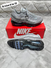 Load image into Gallery viewer, Shoes