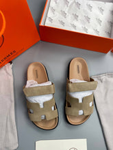 Load image into Gallery viewer, Slipper
