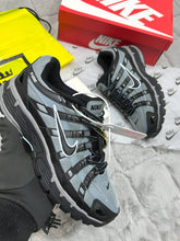 Load image into Gallery viewer, Shoes