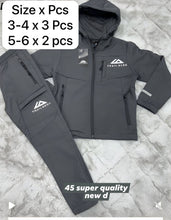 Load image into Gallery viewer, Tracksuit