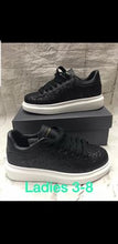 Load image into Gallery viewer, Shoes