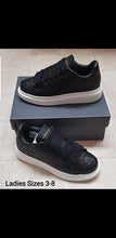 Load image into Gallery viewer, Shoes