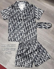 Load image into Gallery viewer, Tshirt and Short