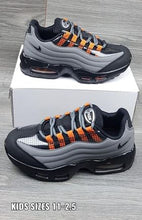 Load image into Gallery viewer, Shoes