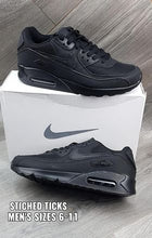 Load image into Gallery viewer, Shoes