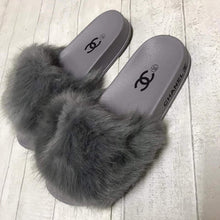 Load image into Gallery viewer, Slippers