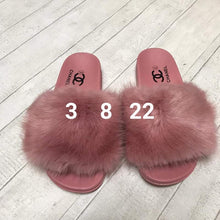 Load image into Gallery viewer, Slippers