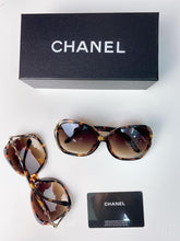 Load image into Gallery viewer, Sunglasses