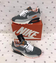 Load image into Gallery viewer, Shoes