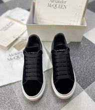 Load image into Gallery viewer, Shoes