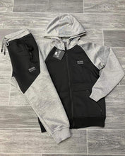 Load image into Gallery viewer, Tracksuit