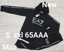Load image into Gallery viewer, Tracksuit