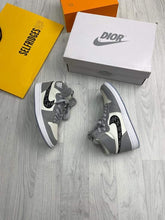 Load image into Gallery viewer, Shoes