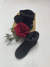 Load image into Gallery viewer, Shoes