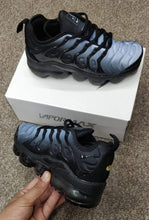 Load image into Gallery viewer, Shoes