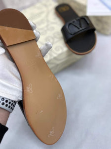 Slipper