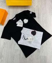 Load image into Gallery viewer, Tshirt