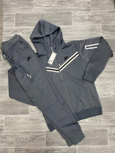 Load image into Gallery viewer, Men tracksuit