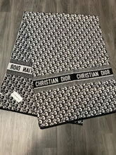 Load image into Gallery viewer, Scarf
