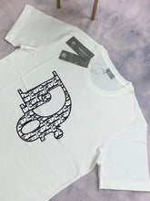 Load image into Gallery viewer, Tshirt
