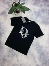 Load image into Gallery viewer, Tshirt