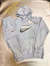 Load image into Gallery viewer, Tracksuit