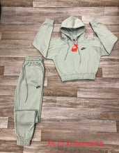 Load image into Gallery viewer, Ladies tracksuit