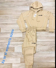 Load image into Gallery viewer, Tracksuit