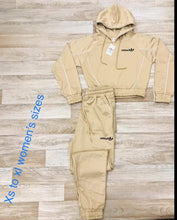 Load image into Gallery viewer, Ladies tracksuit