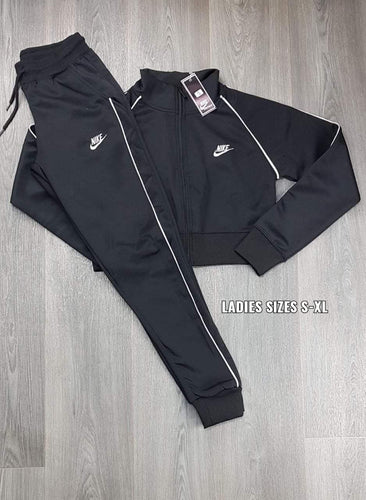 Ladies tracksuit