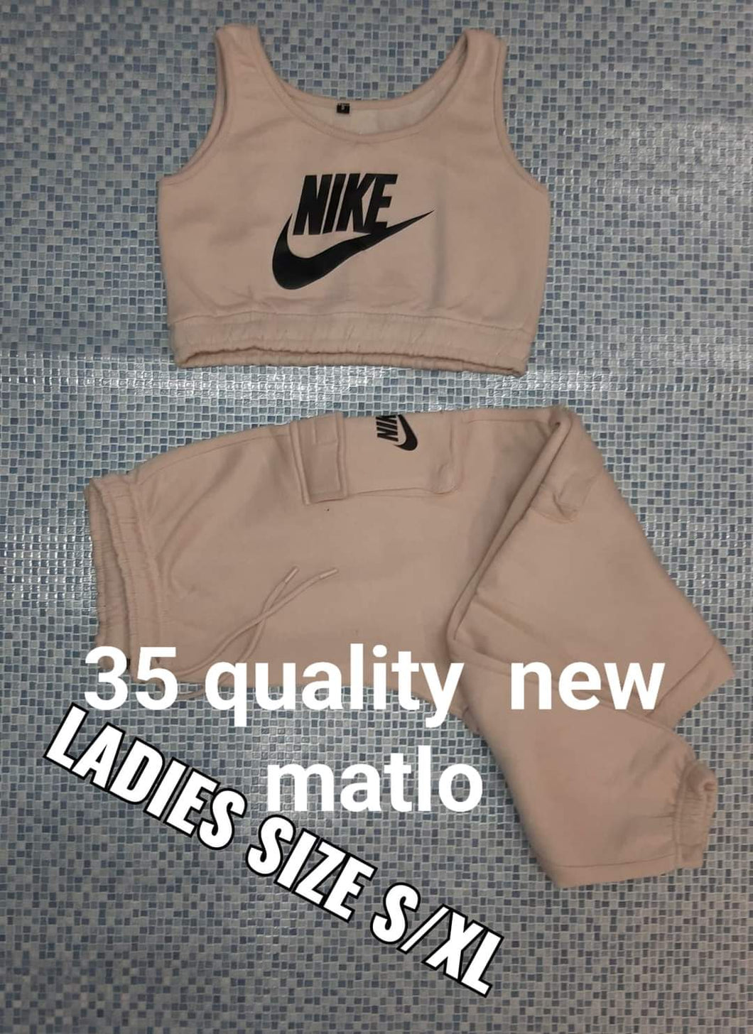 Ladies tracksuit