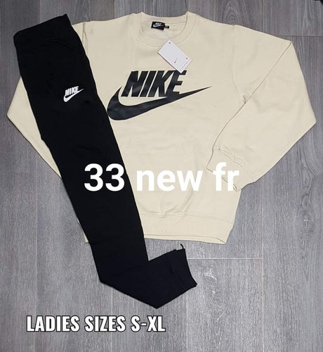 Ladies tracksuit