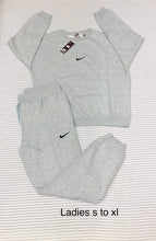 Load image into Gallery viewer, Ladies tracksuit