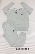 Load image into Gallery viewer, Tracksuit