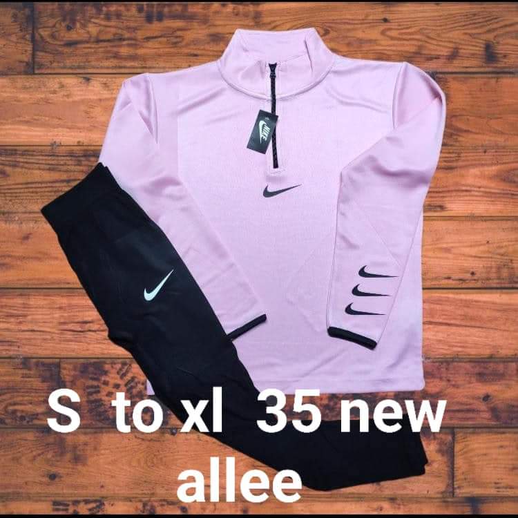 Ladies tracksuit