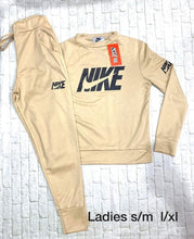 Load image into Gallery viewer, Ladies tracksuit