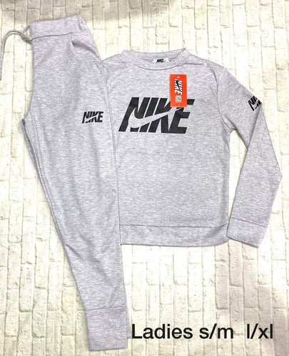 Ladies tracksuit