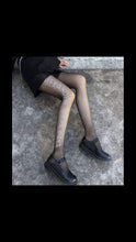 Load image into Gallery viewer, high socks