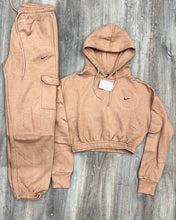 Load image into Gallery viewer, Ladies tracksuit