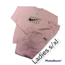 Load image into Gallery viewer, Ladies tracksuit